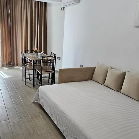 Golden Sands Premium Piscina Interioara Incalzita Langa Plaja Apartamento Năvodari