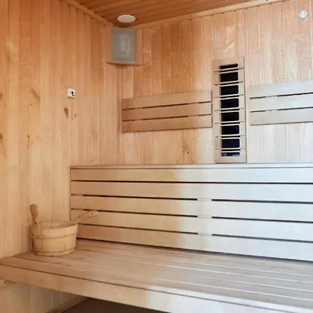 Golden Sands Premium Piscina Interioara Incalzita Langa Plaja * Navodari