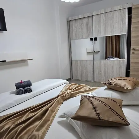 Golden Sands Premium Piscina Interioara Incalzita Langa Plaja Apartamento
