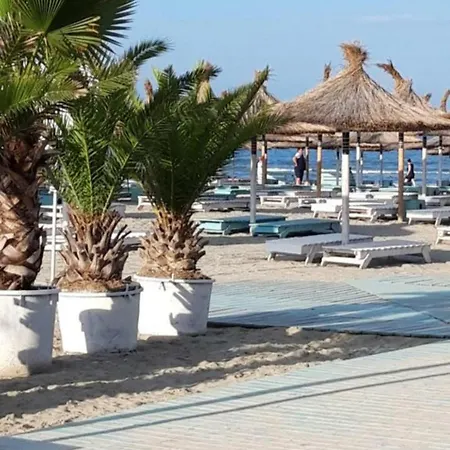 Golden Sands Premium Piscina Interioara Incalzita Langa Plaja * Năvodari