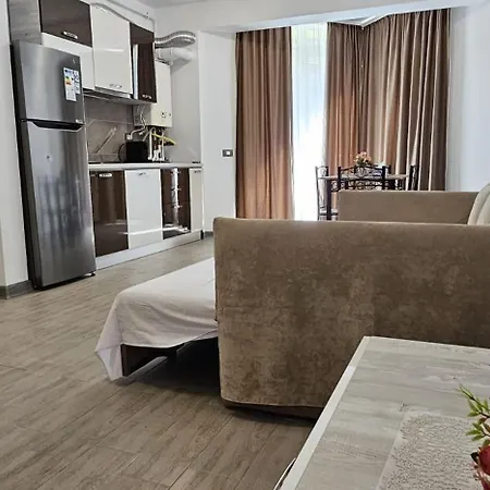 Golden Sands Premium Piscina Interioara Incalzita Langa Plaja Apartment Navodari